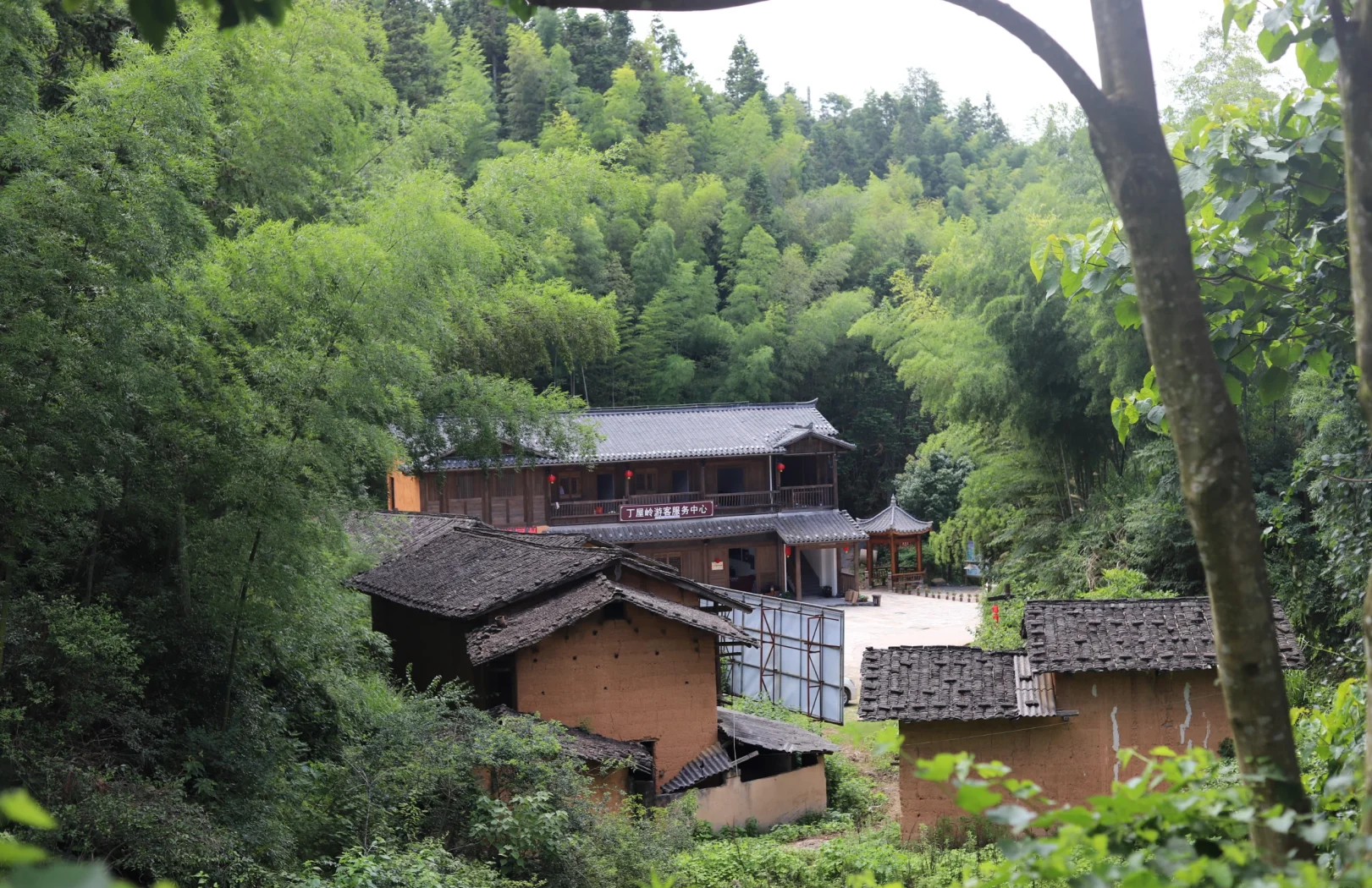 弥勒和尚俗家居住处，奉化锦屏长汀村