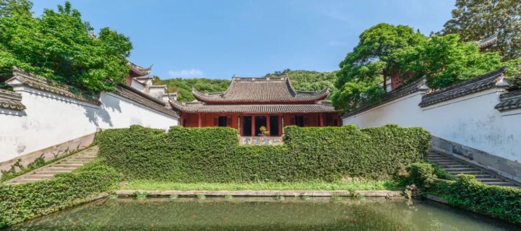 远眺保国寺