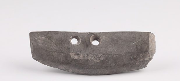 新石器时代河姆渡文化双孔石刀