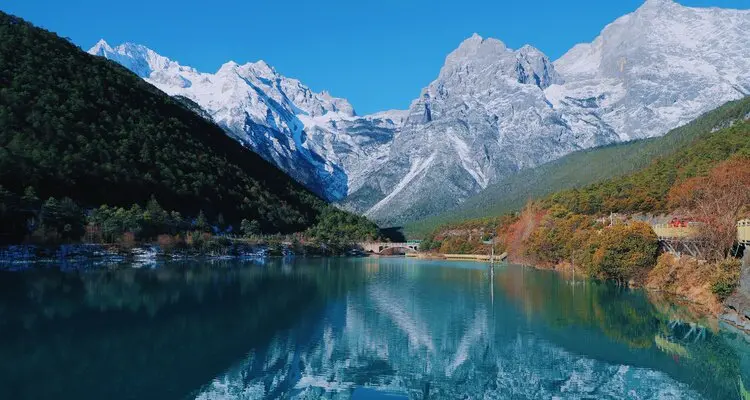 玉龙雪山