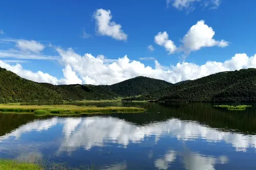 属都湖