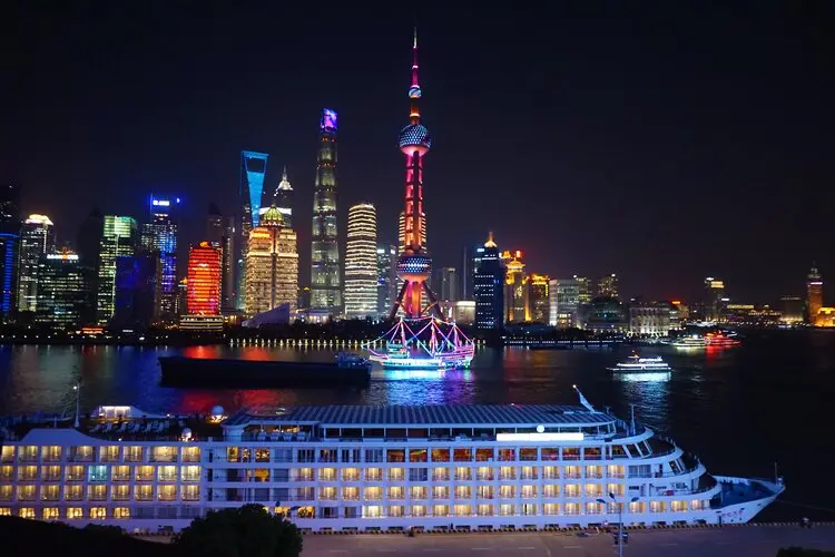 黄浦江游船