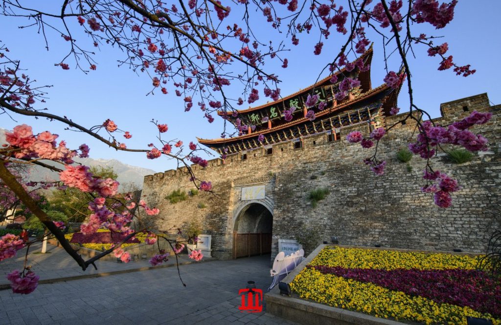 大理古城门